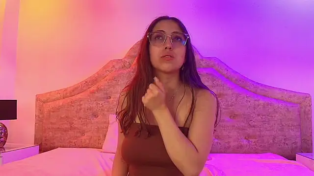 sweetlyundone's Webcam Show