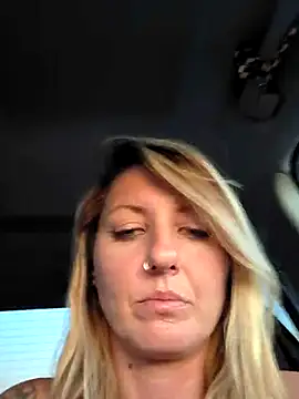 Chat XXX en directo de SheIsSomething