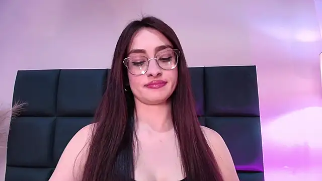 AndraCyrussのライブXXXチャット