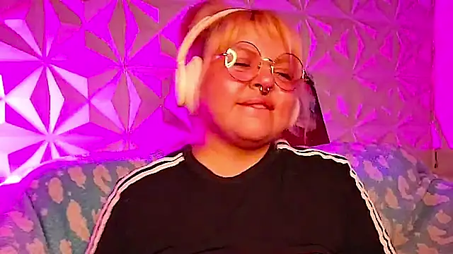 Satyn_doll's Webcam Show