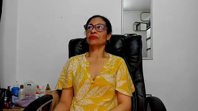 Aries_Mature 网络视讯表演