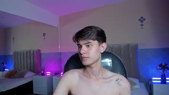 Derek_Sinn Live XXX Chat