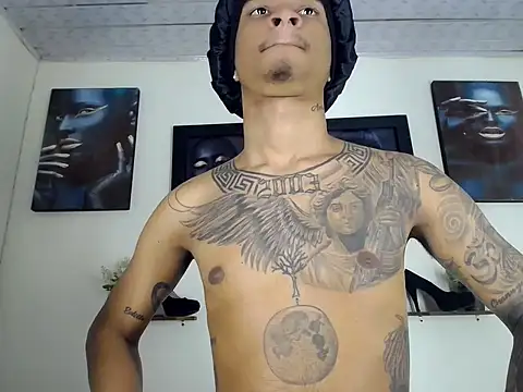 Tatoo_Noahn Webbikameraesitys