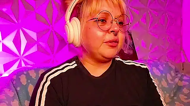 Chat XXX en directo de Satyn_doll