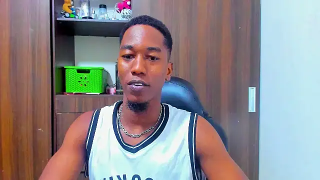 Dreamastercum_ élő XXX-chatje