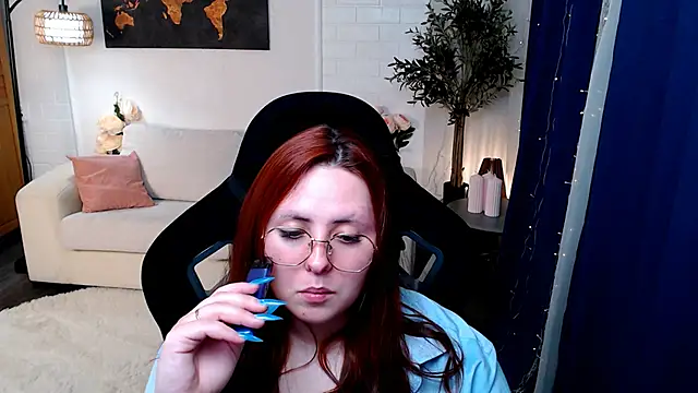 Hennessy_bunny élő XXX-chatje