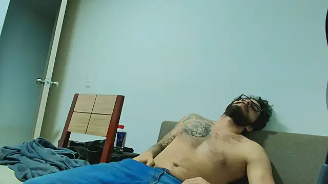 thomas_gun live XXX chat