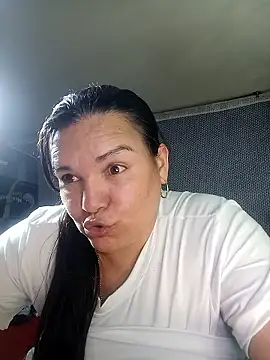 Zuleyka_69's Webcam Show