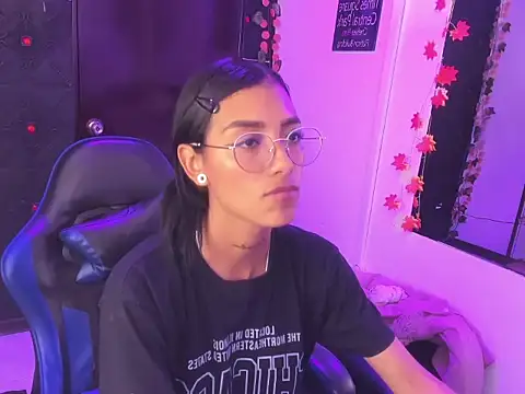 Chat XXX en directo de KarlaSlutSkinny__