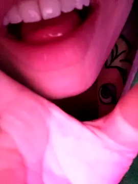 Chat +18 de Miss_Carmilla ao vivo