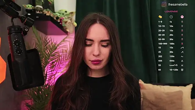 -BabyYodaのライブXXXチャット