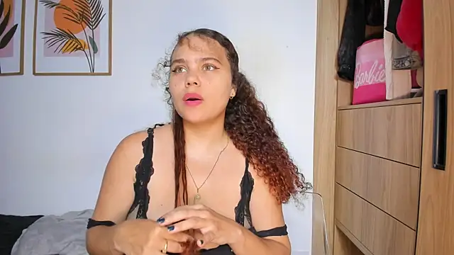 Bloom_NoorのライブXXXチャット