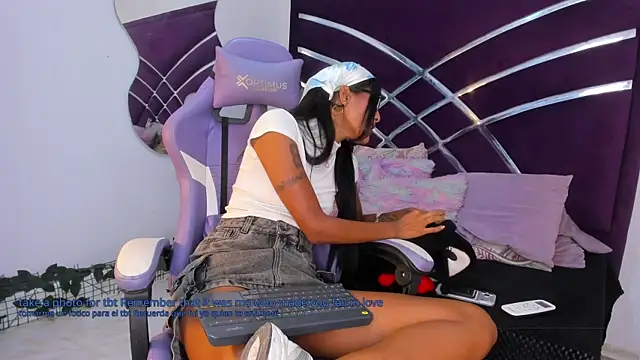 Zyrelia_Vael – Live XXX-chat