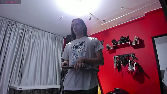 แชท XXX สดของ Almaazz