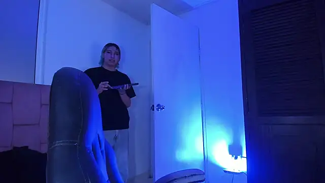 AngelFlexxx élő XXX-chatje