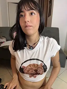 แชท XXX สดของ HinaSweet