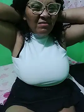 Amarantha25 即時 XXX 聊天