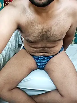 ChillBoyyy: διαδικτυακό σόου στην κάμερα