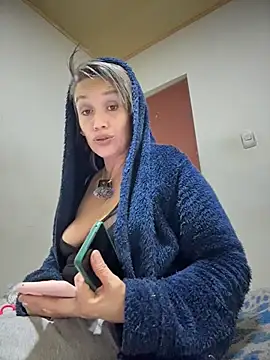 MARILYNMADELENAKOVANOVA 现场XXX聊天