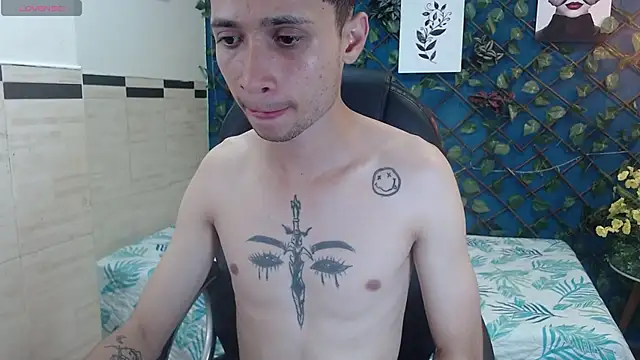 LucassSmith11 élő XXX-chatje