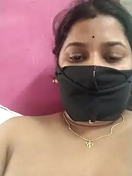 pinkisaha75 现场XXX聊天