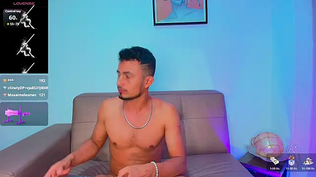 Valentiinoss Show in webcam