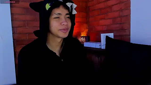 Pokazy przed kamerką – Lee_Colee