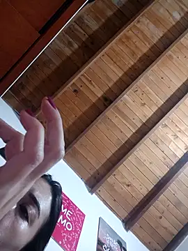 LunaZambrano – Naživo XXX chat