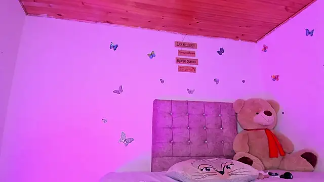 Lia_Roses3x Chat XXX in diretta