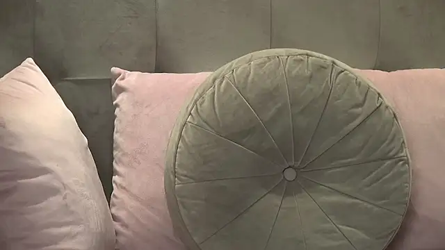 Natanniella Adlı Modelin Canlı XXX Sohbeti