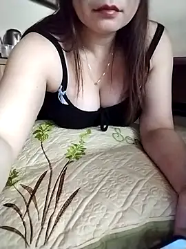 Squirt107 网络视讯表演