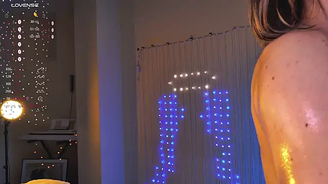 Arielle__03: διαδικτυακό σόου στην κάμερα