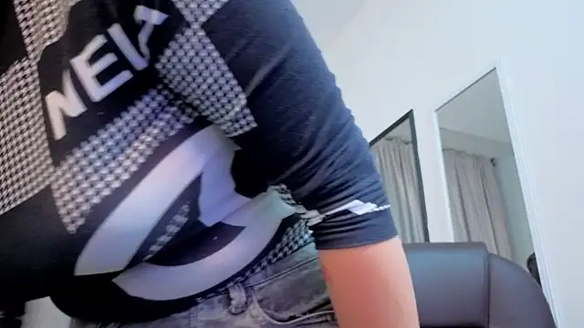 Niaa_Starkn Live XXX chat