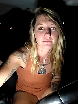 SheIsSomething Live XXX-Chat