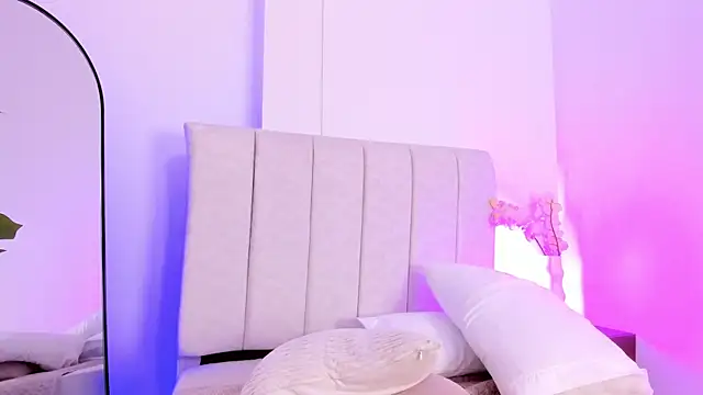 Chatroom XXX en direct de KaliBloom