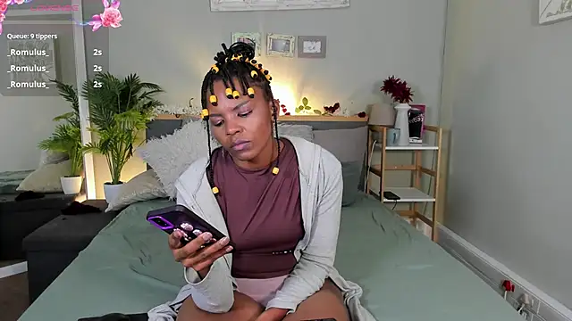 Chatroom XXX en direct de HotStellaaa