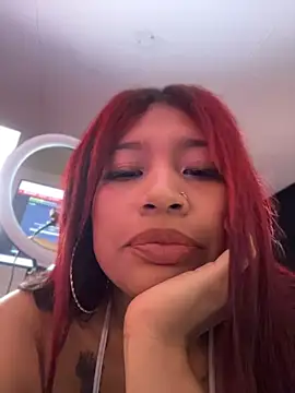 Chatroom XXX en direct de Cherry_Charlottee