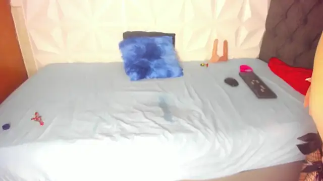 Chatroom XXX en direct de thamaraa_