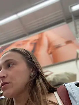 lunagirl13のライブXXXチャット