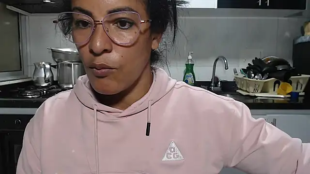 kateleyagrey Chat XXX in diretta