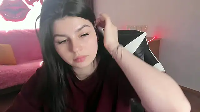 دردشة KisaModel الجنسية المباشرة