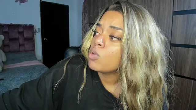 Онлайн чат XXX ladyrd1