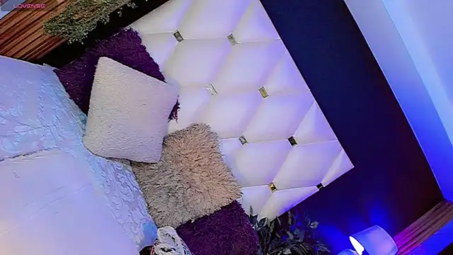 AnnaRouseQueen 웹캠 쇼