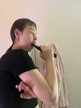 XXX chat uživo modela Just-Lilly