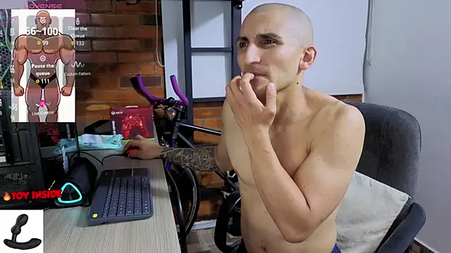 Marck_Muscle: онлайн-секс-чат