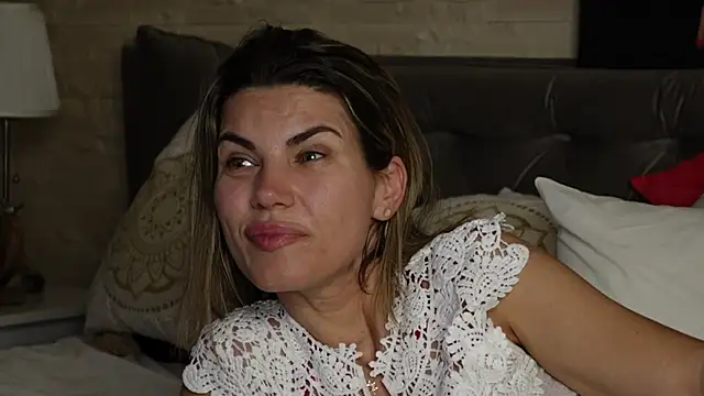 FeliciaKrige – Live XXX-chat