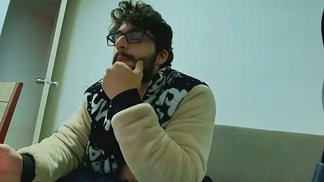 XXX chat uživo modela thomas_gun