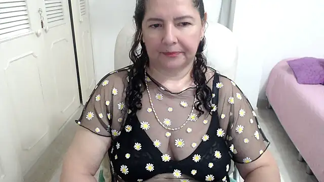 leonela_69 Chat XXX live