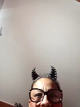 Taylor-hardcore 现场XXX聊天