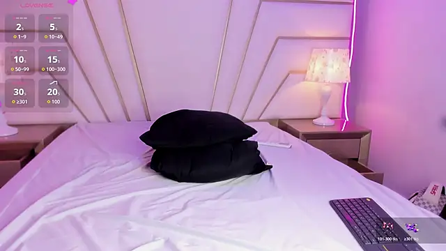 Show modela ThomasDor na web-kameri